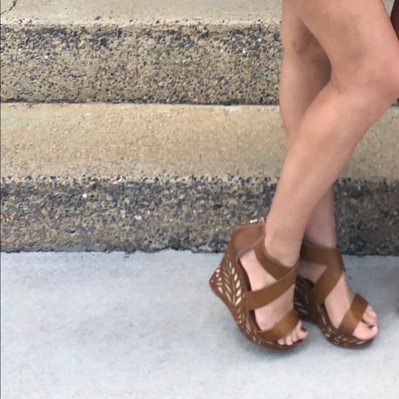 Charming Charlie Brown Laser Cut Wedges - Picture 8 of 8